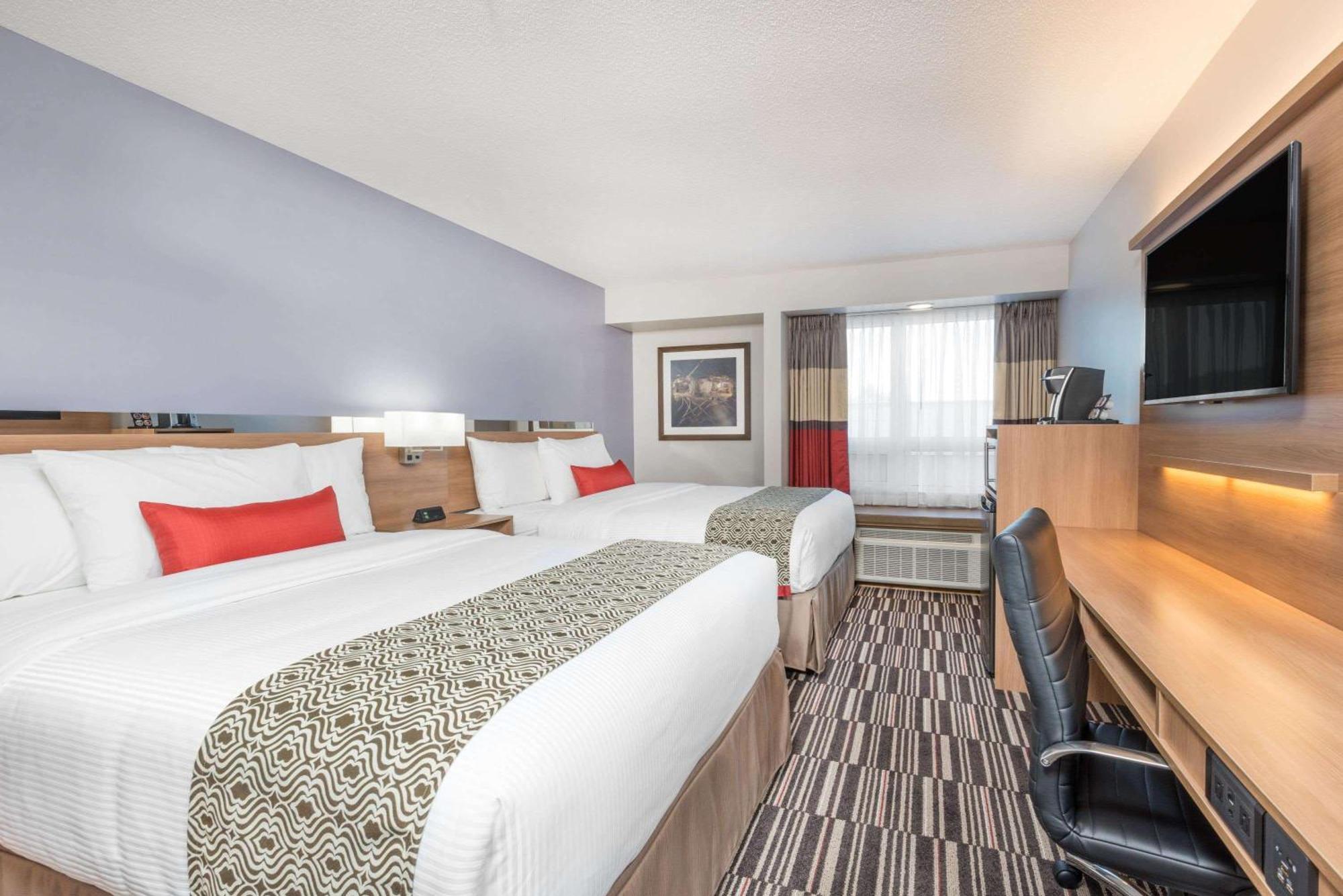 Microtel Inn & Suites By Wyndham Sudbury Exterior foto